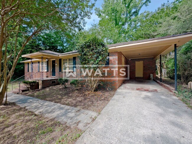 Foto del edificio - 3-Bedroom, 2-Bath Home in Center Point