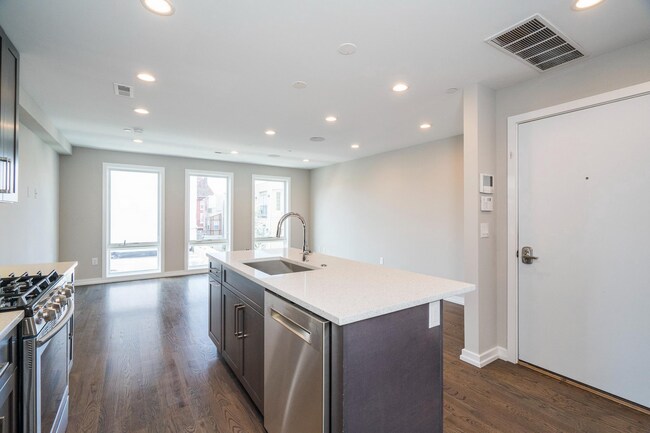 Building Photo - 1432 Clymer Street