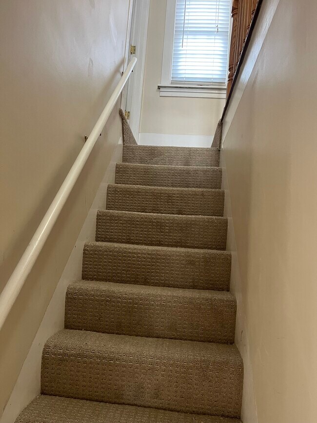 Foto del edificio - 379 N Lake St