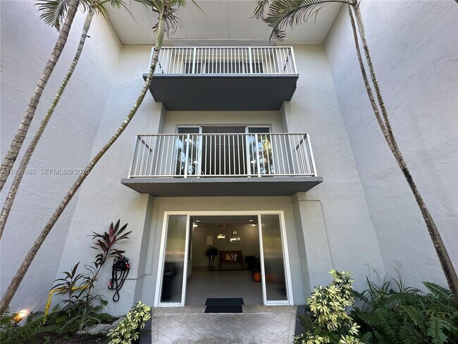 Foto del edificio - 7403 SW 82nd St