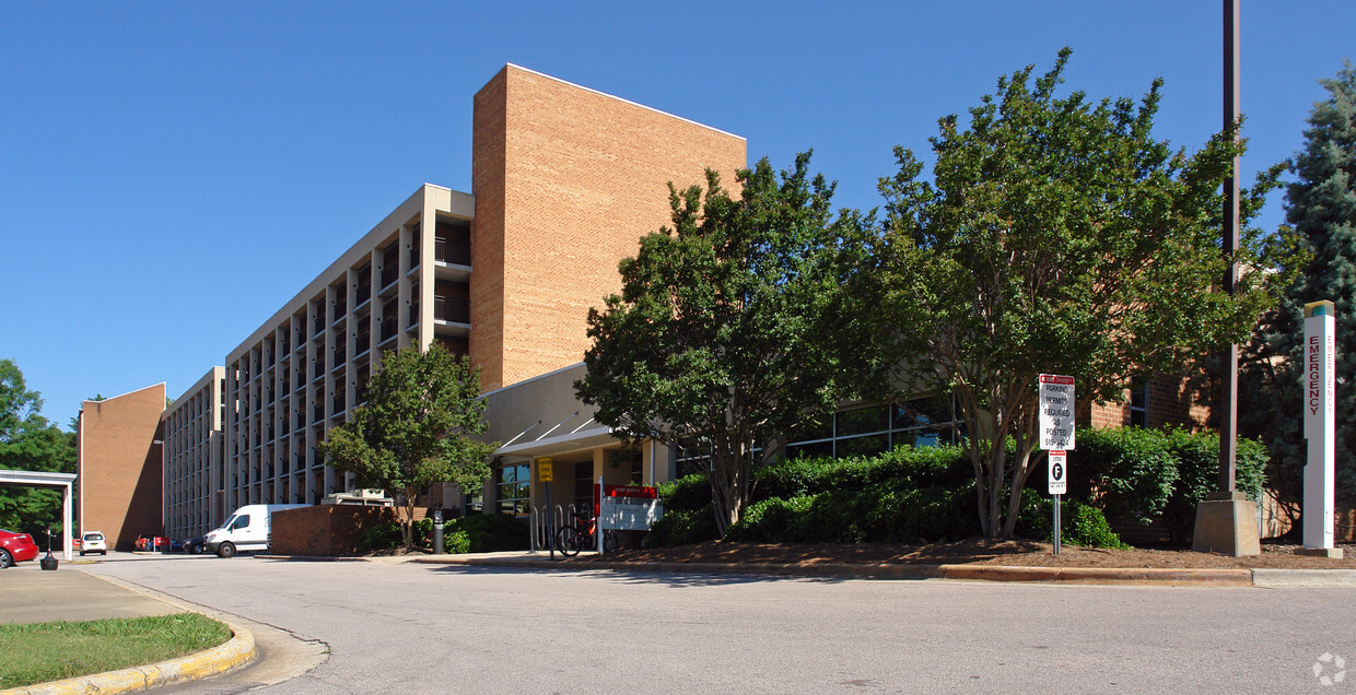 Foto principal - Avent Ferry Residence Hall