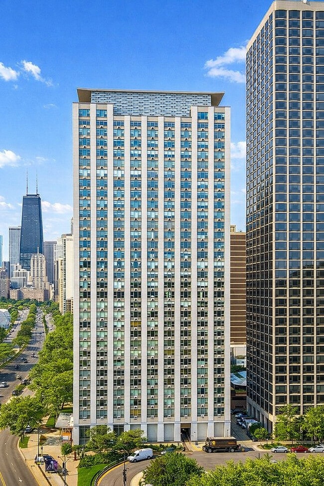 Building Photo - 1550 N Lake Shore Dr