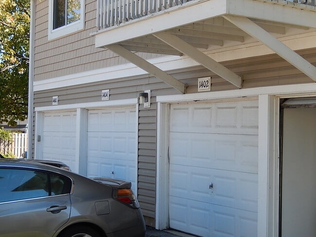 Foto del edificio - 1402 Bear Flag Dr