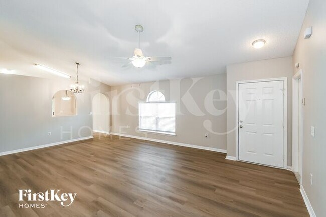 Foto del edificio - 6883 Playpark Trail W
