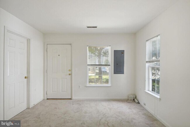 Building Photo - 46011 Caraway Terrace