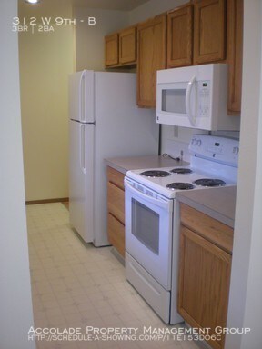 Building Photo - 312 W 9th Ave