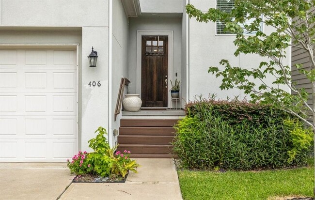 Foto del edificio - 406 Yale Oaks Ln
