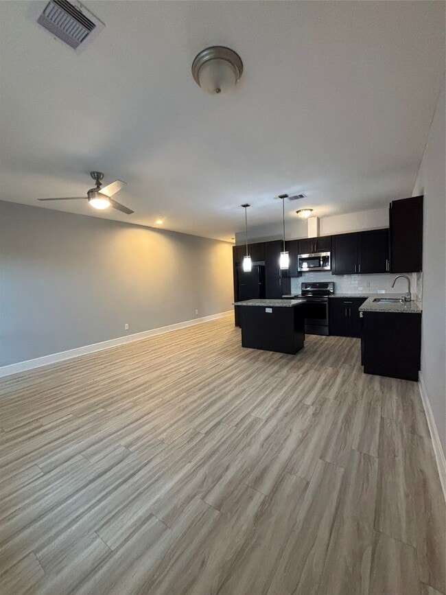 Building Photo - 339 Owens St