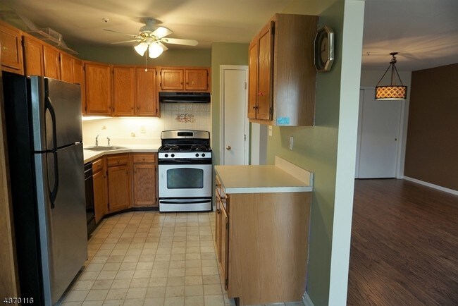 Building Photo - 51 Brookside Ln