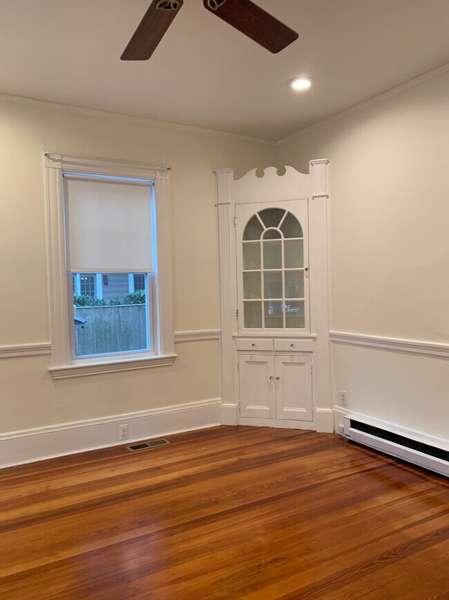 Building Photo - 12 Glenland Rd