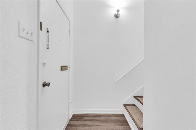 Foto del edificio - 7616 Riverbrook Dr