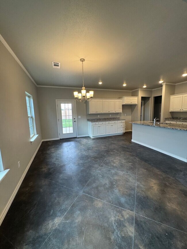 Foto del edificio - Located in the Glendale area! "Be there 1s...