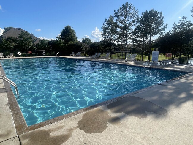 Foto del edificio - 107 Welbury Ct