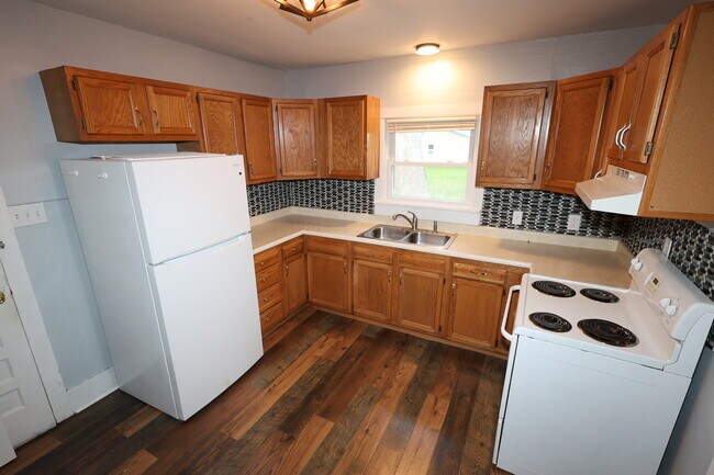 Foto del edificio - 2908 Pleasant Plain Ave