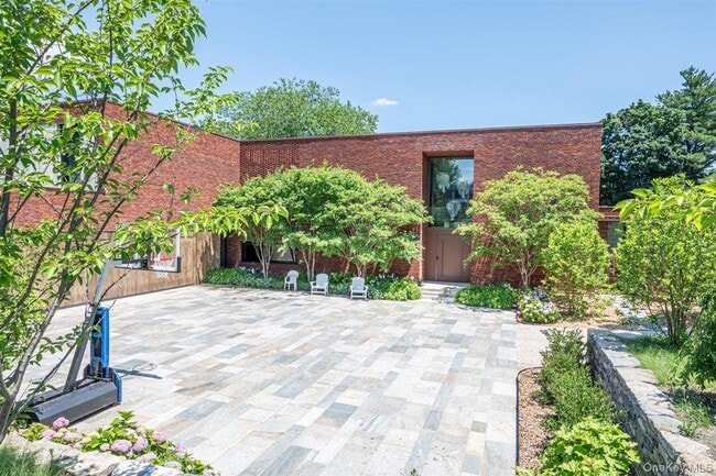 Building Photo - 30 Pheasant Run