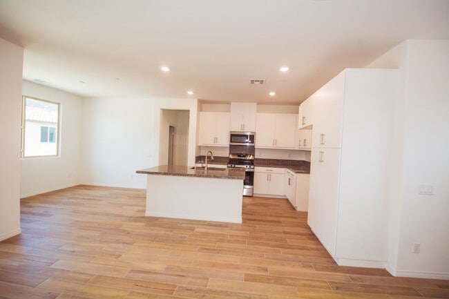 Building Photo - A Brand New Construction Condo 3 BR 2 Bath