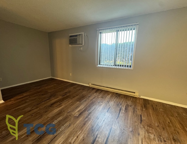 Foto del edificio - 2402 Marquette Rd