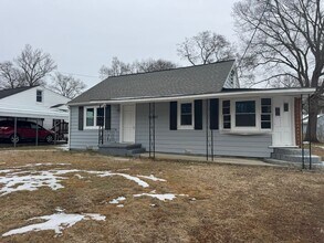 Building Photo - 16207 Lucia Dr