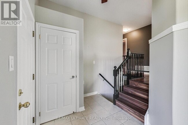 Building Photo - 209 Dunsmore Ln