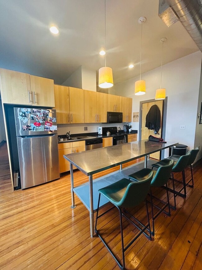 Foto del edificio - One Bedroom Loft