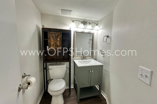 Foto del edificio - 945 Ashley Ln