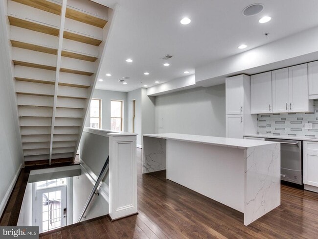Building Photo - 1234 Euclid St NW