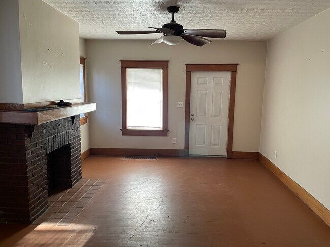 Foto del edificio - 2116 Wayne Ave