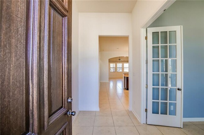 Building Photo - 2328 Lookout Range Dr