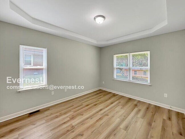 Foto del edificio - 212 Malvern Dr SW