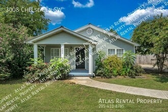 Building Photo - 3008 Chelsea Ln SW