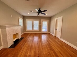 Building Photo - 1039 Robbie St