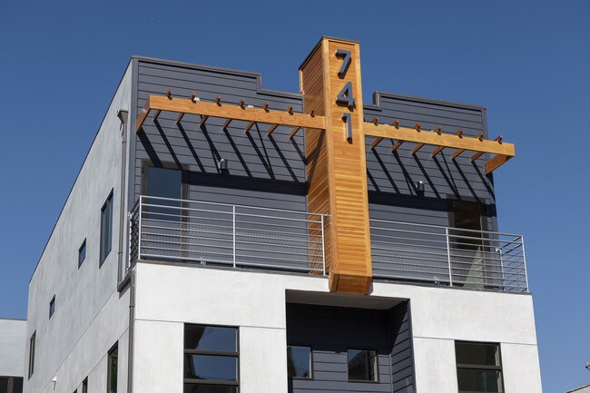 Fotografía del edificio - 741 Wilcox Ave