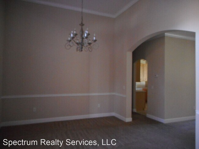 Building Photo - 6 br, 3.5 bath House - 2317 Links Drive