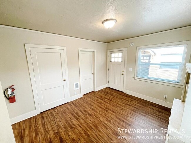 Building Photo - 2024 Emerald St