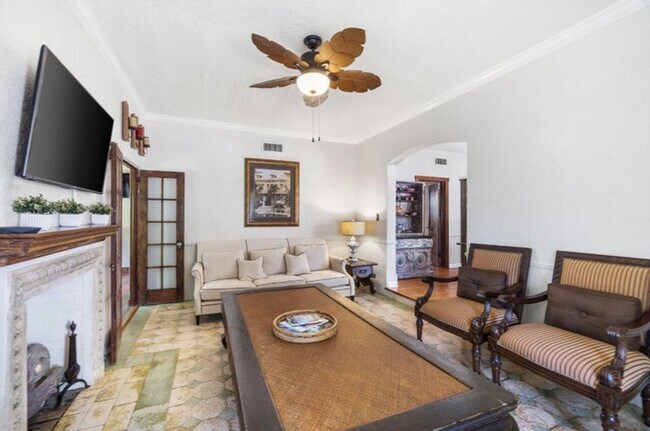 Foto del edificio - 400 33rd St