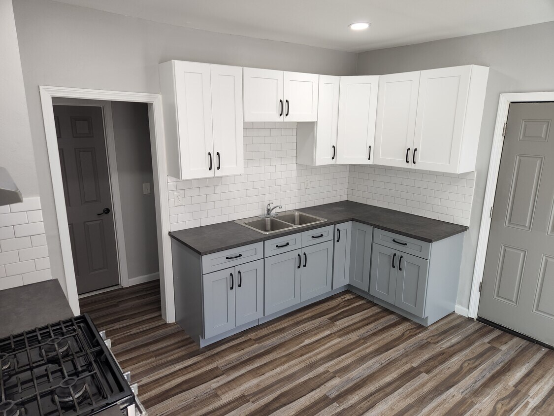 Kitchen - 3788 Main St
