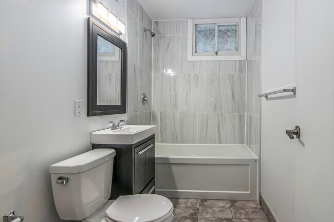 Photo du bâtiment - 91 Melrose Av