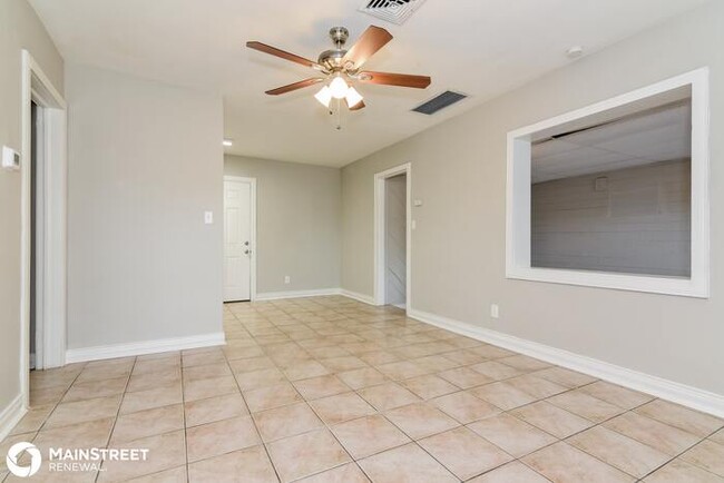 Building Photo - 519 Carolyn Dr, Lakeland, FL 33803