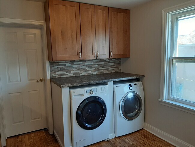 Kitchen - 1545 Cortland Ave