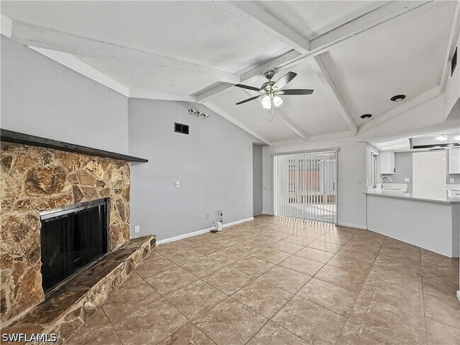 Foto del edificio - 7658 Laurel Valley Rd