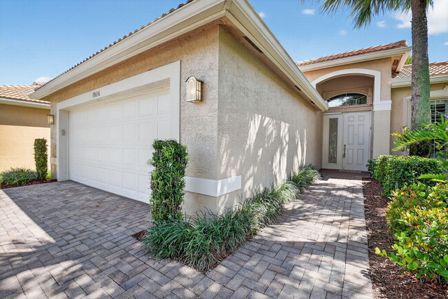 Building Photo - 10636 Stone Garden Drive