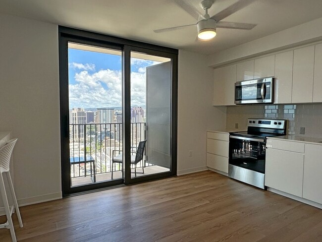Building Photo - High Floor Kakaako 1 bedroom