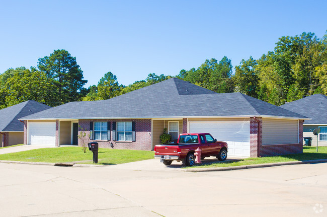 Building Photo - Lawson's Place Duplex Community