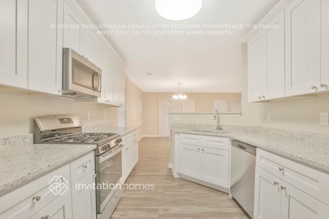 Foto del edificio - 3227 Sable Run Rd