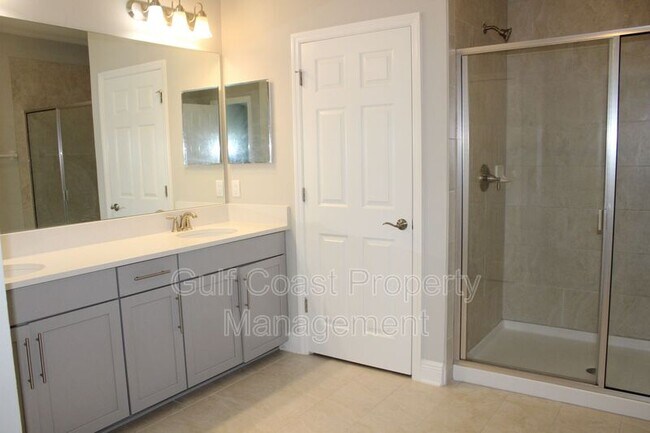 Foto del edificio - 5192 78th St Cir E
