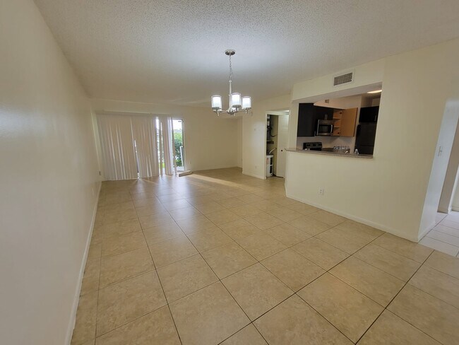 Foto del edificio - 3473 NW 44th St