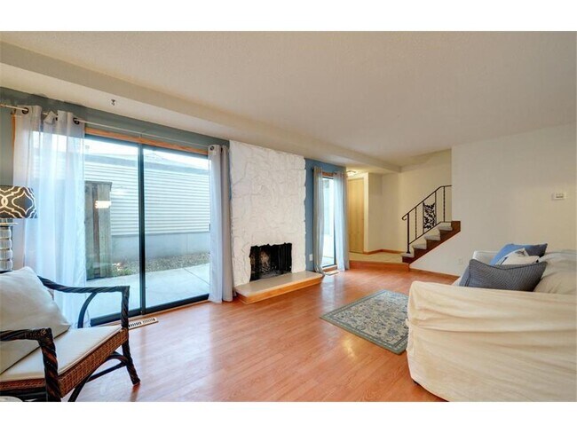 Building Photo - 1272 Trailwood S