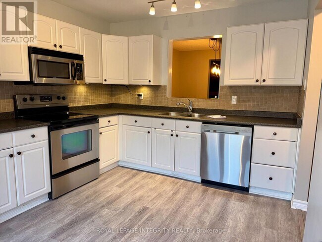 Building Photo - 46 Lightfoot Pl