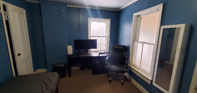 Building Photo - 489 Garson Ave