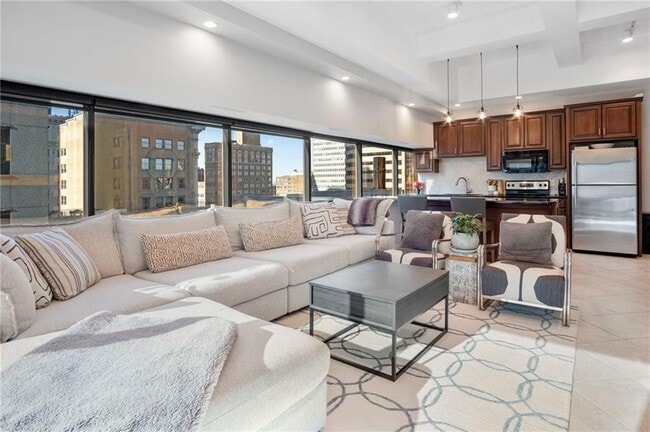 Building Photo - 1101 Walnut St